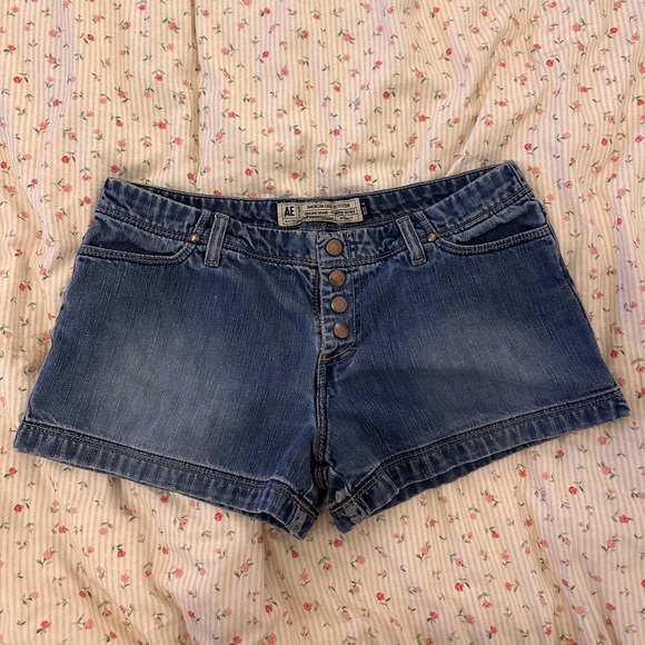 vintage american eagle outfitters cheeky jean shorts! - Picture 1 of 5